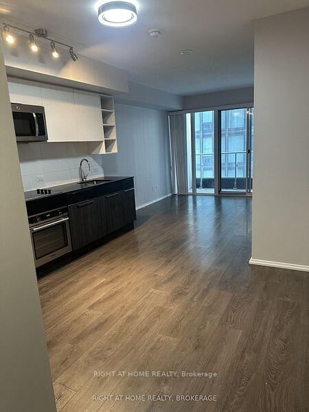 Property Photo:  68 Shuter Street 1507  ON M5B 1B4 