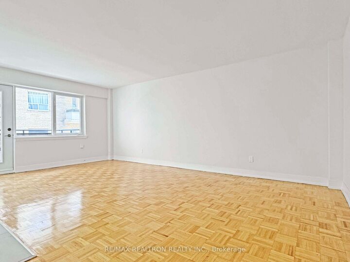 Property Photo:  95 Lawton Boulevard 607  ON M4V 1Z8 