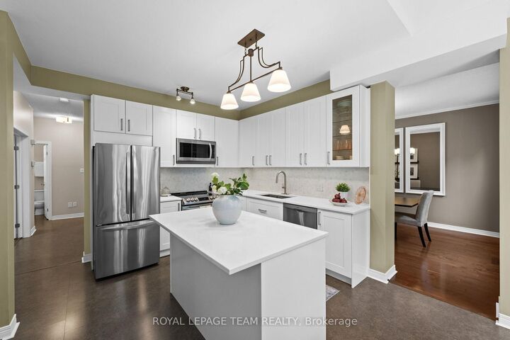 Property Photo: 13 Keno Way ON K2T 1H4