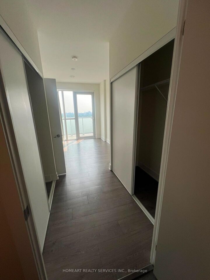 Property Photo:  188 Fairview Mall Drive 2802  ON M2J 0H7 