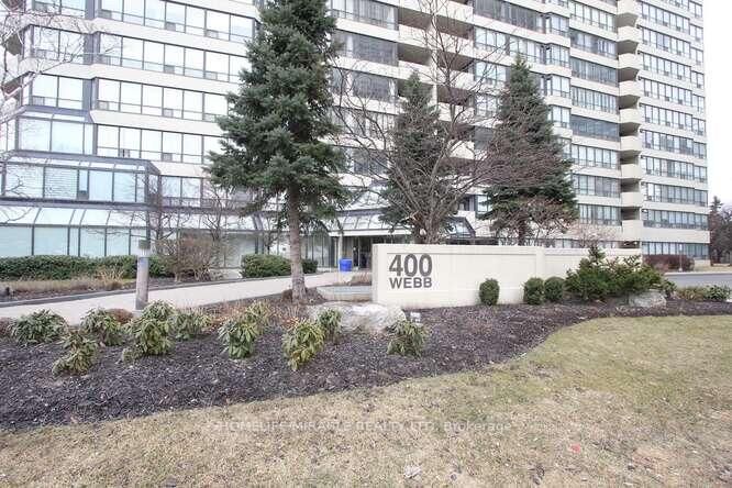 Property Photo: 400 Webb Drive 806 ON L5B 3Z7