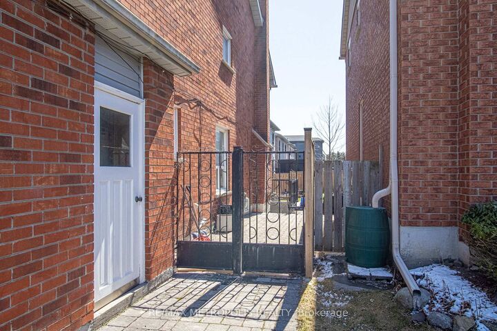 Property Photo:  507 Charnwood Court Basement  ON L1V 4Y1 