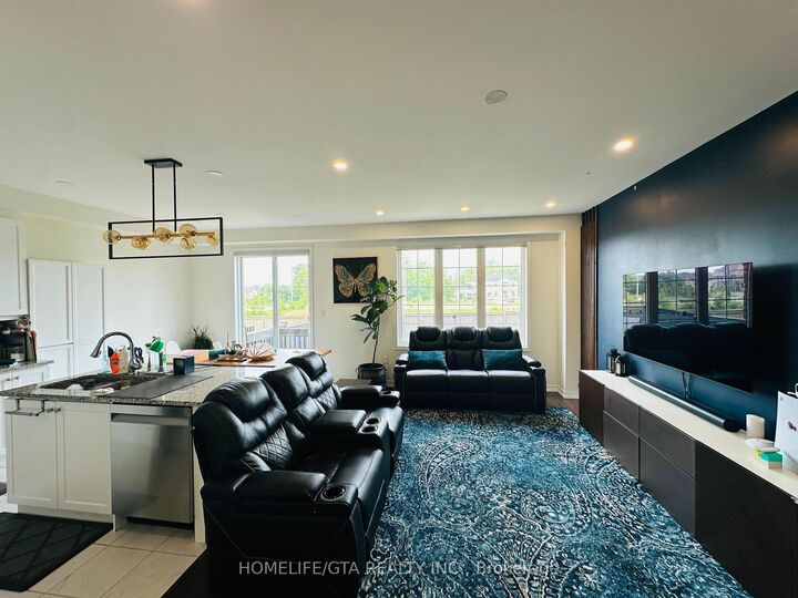 Property Photo:  30 Circus Crescent  ON L7A 5E3 