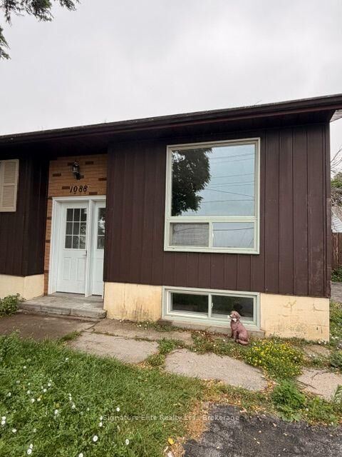 Property Photo:  1088 8th Street E  ON N4K 1M6 
