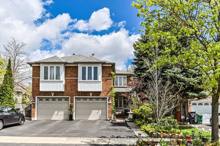 5481 Palmerston Crescent — photo 1