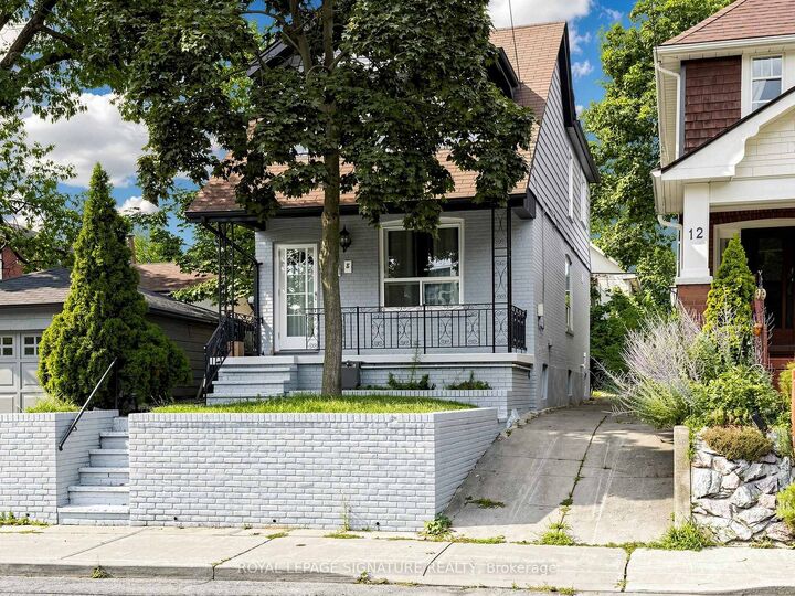 8 Harris Avenue — photo 1