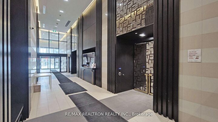 Photo de la propriété:  501 Yonge Street 4009  ON M4Y 1Y4 