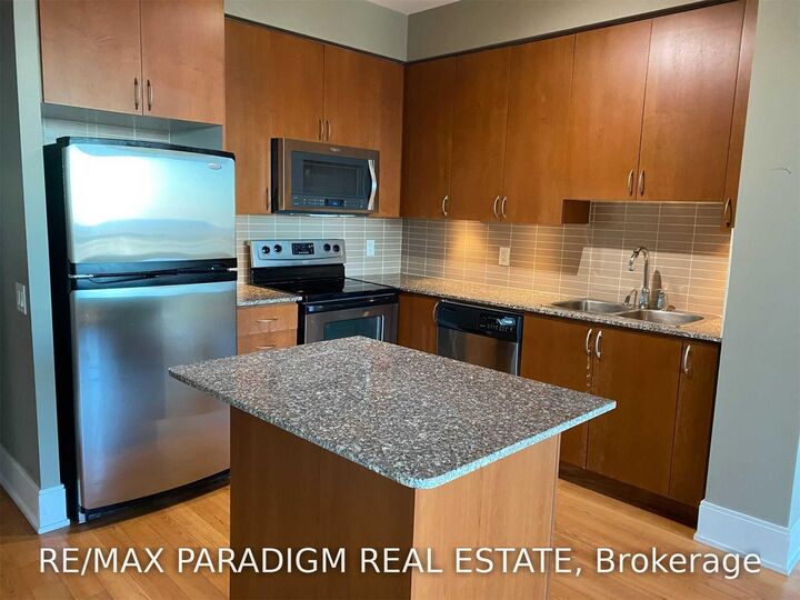 Property Photo:  25 Viking Lane 1652  ON M9B 0A1 