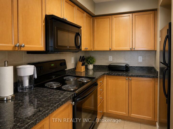 Property Photo:  4080 Living Arts Drive 1101  ON L5B 4N3 