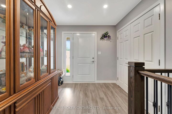 Property Photo:  12 Albert Street  ON N5V 2L8 