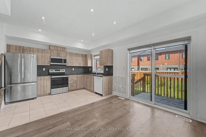 Photo de la propriété: 60 Fairlane Avenue ON L9J 0M9