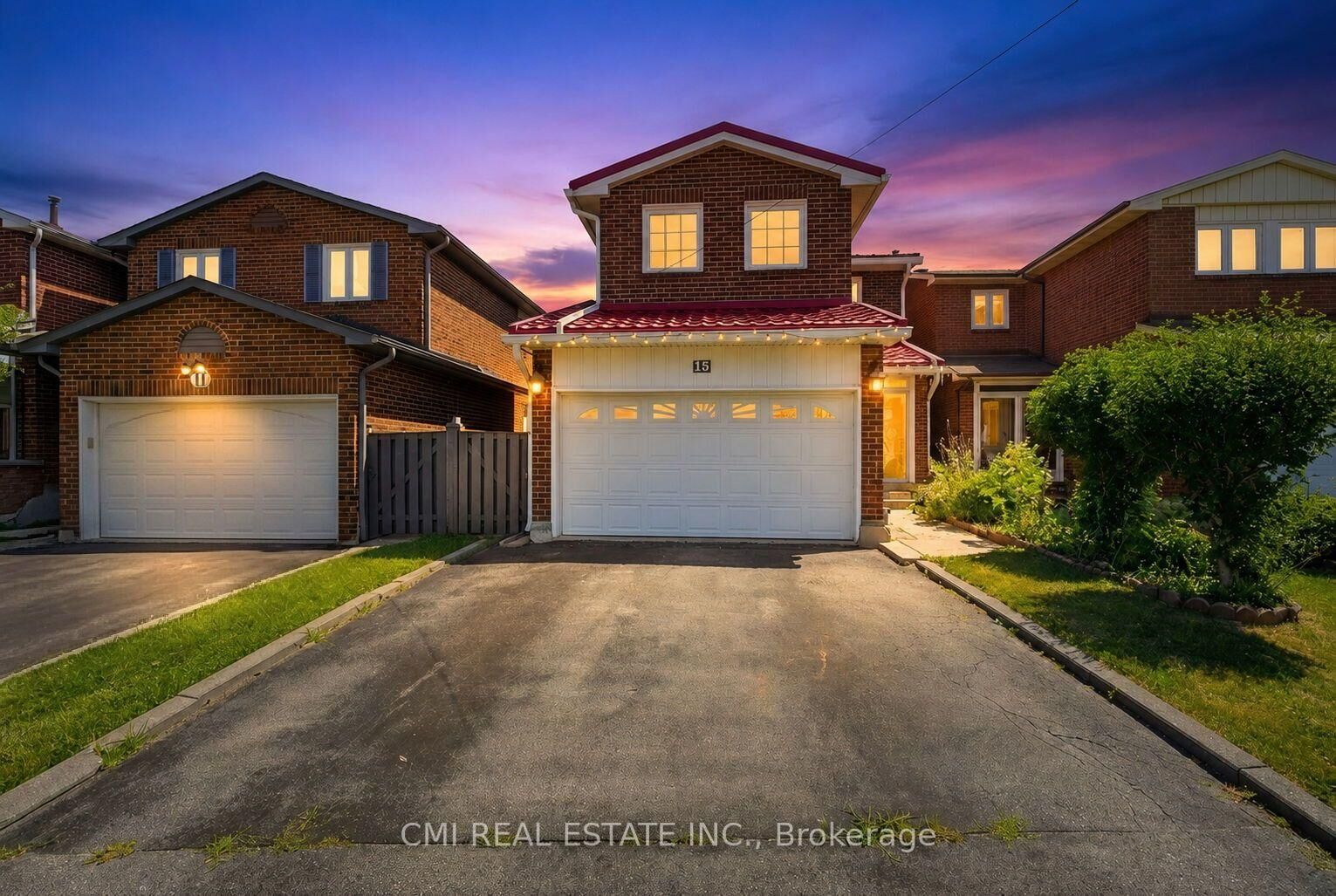 Property Photo: 15 Cog Hill Drive ON L4K 1M6