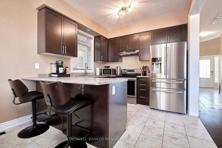 Photo de la propriété: 64 Catherine Drive ON L4N 6Z3