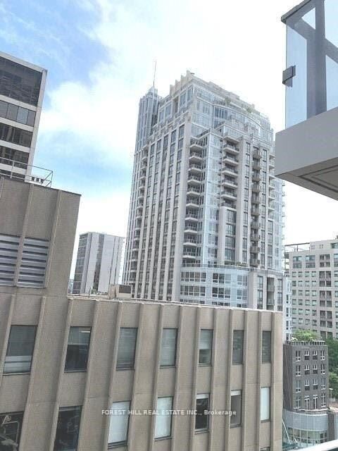 Property Photo:  88 Cumberland Street 1008  ON M5R 0C8 