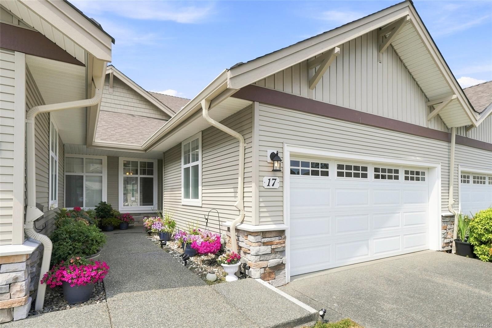 Property Photo: 631 Blenkin Ave #17 BC V9P 2Z4