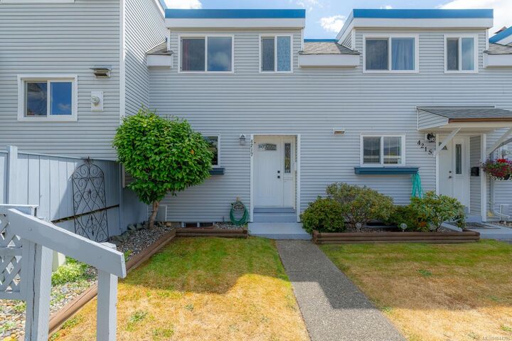 4217 8th Ave — photo 1