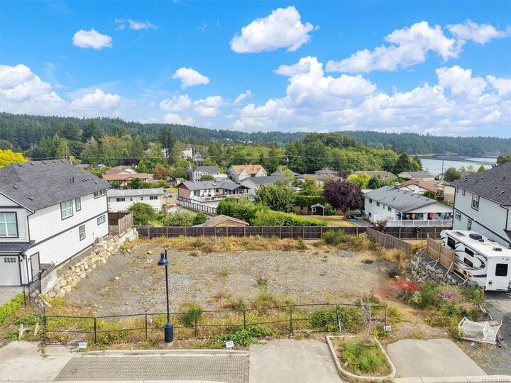 Property Photo:  282 Seafield Rd  BC V9C 0R1 