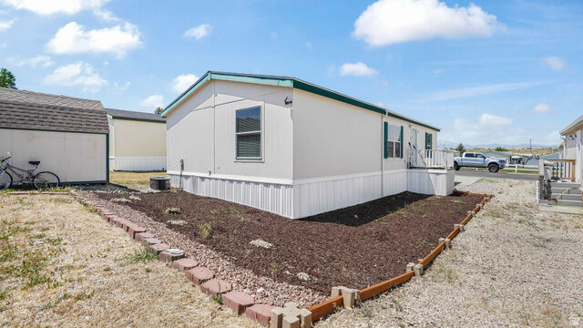 Property Photo: 1716 N 150 E UT 84074