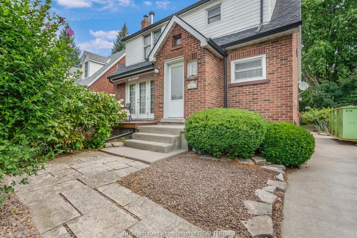 Property Photo: 561 Queen Street ON N7M 2J7
