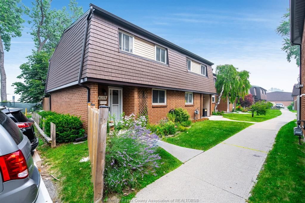 Property Photo:  6318 Thornberry Crescent  ON N8T 3A2 