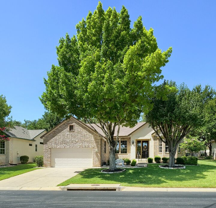 Property Photo:  118 Mountain Laurel Dr Way  TX 78633 