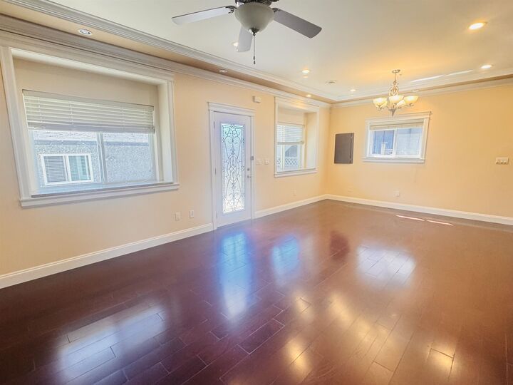 Property Photo:  722 W 68th Avenue  BC V6P 2T9 