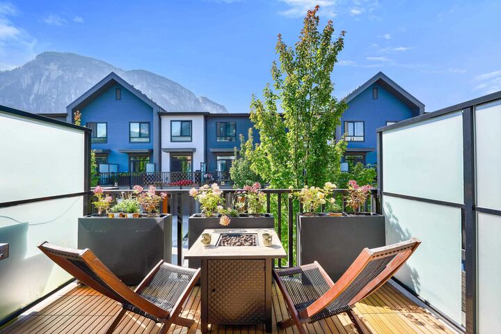 Property Photo: 1379 Marinaside Place BC V8B 1A8