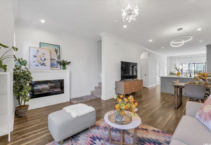 Property Photo: 16361 23A Avenue 2 BC V3Z 0V9