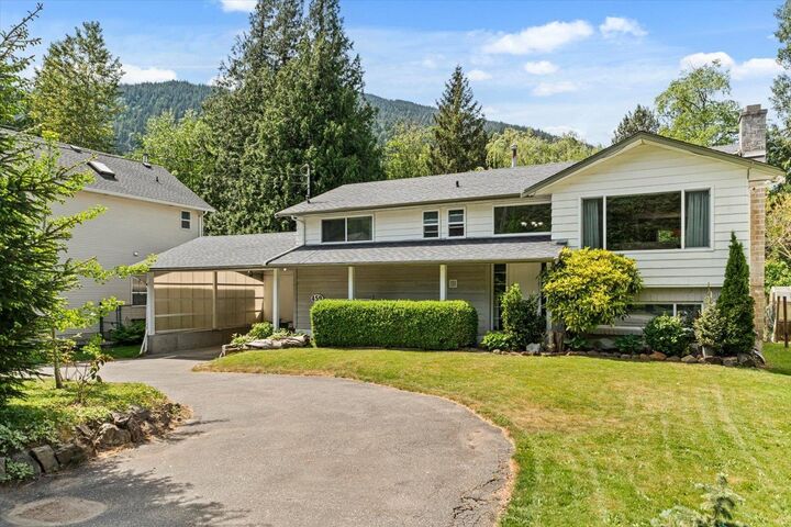 459 Naismith Avenue — photo 1