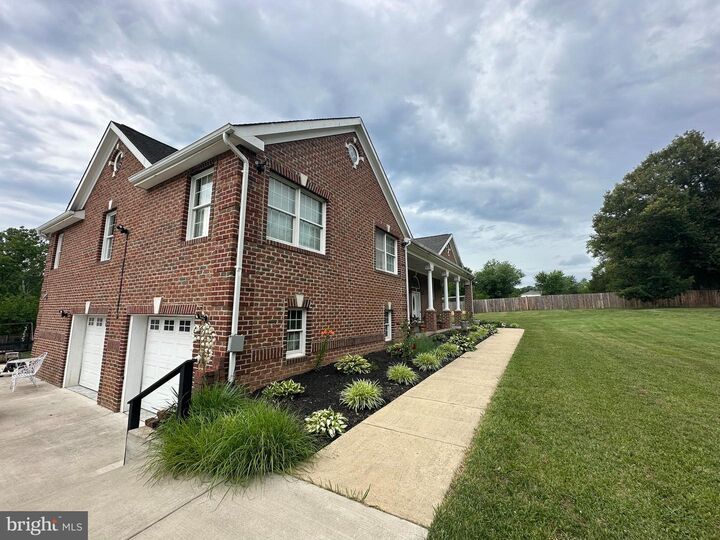Property Photo: 7809 Signal Hill Road VA 20111