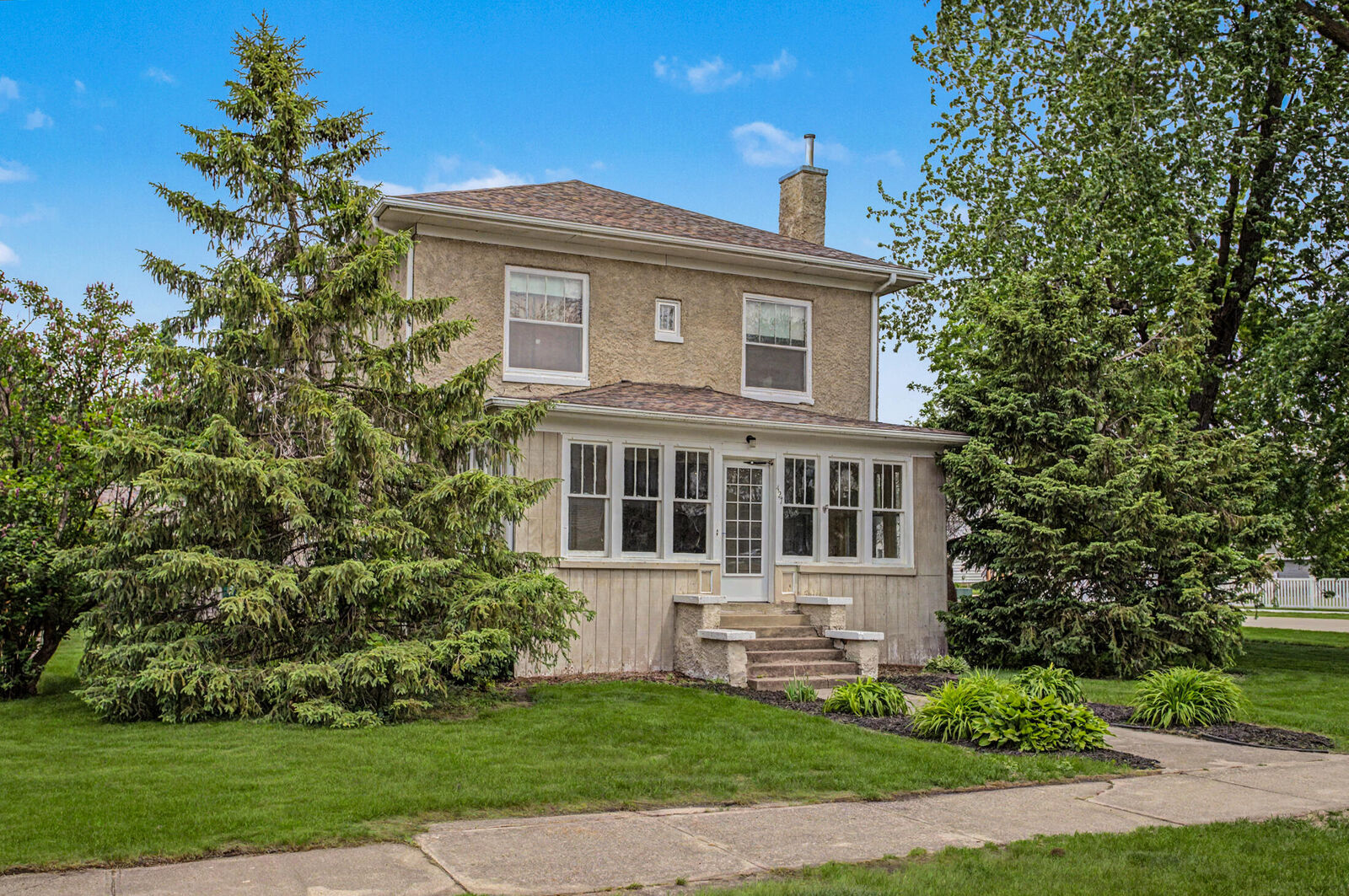 Property Photo: 427 Anderson Street IA 50130