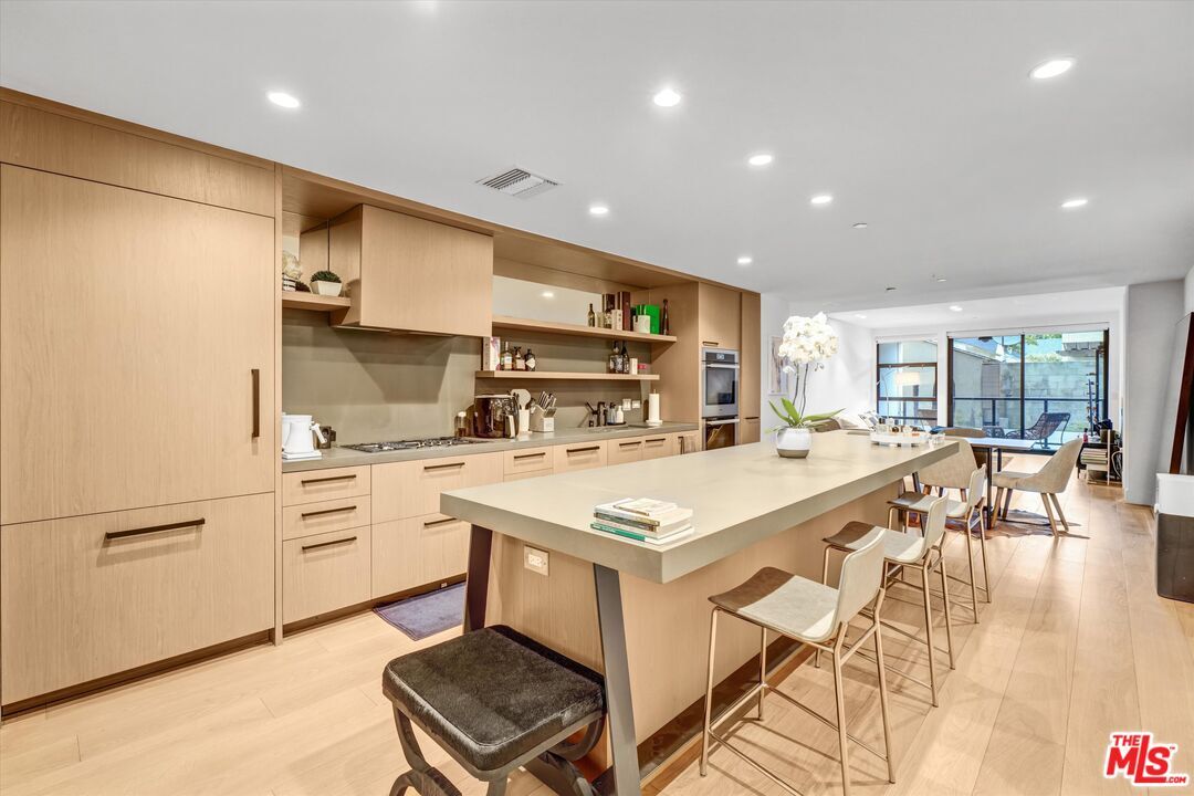 Property Photo: 10777 Wilshire Blvd, Unit 209 CA 90024