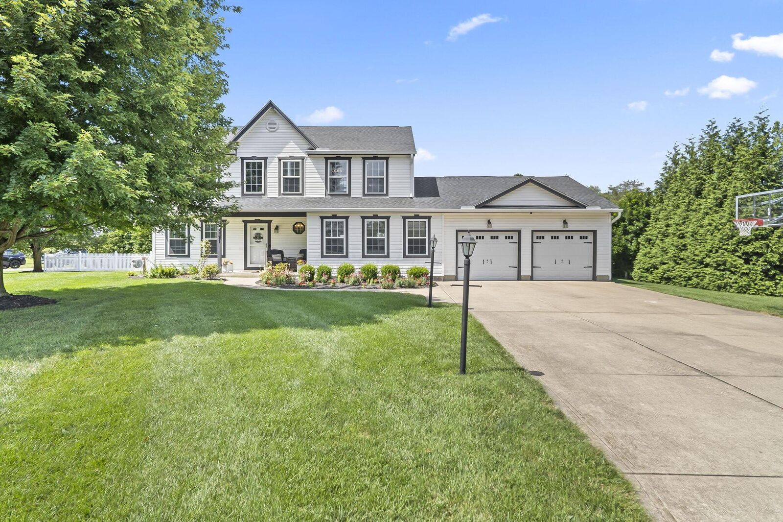 Property Photo: 2571 Lackey Meadows Drive OH 43015