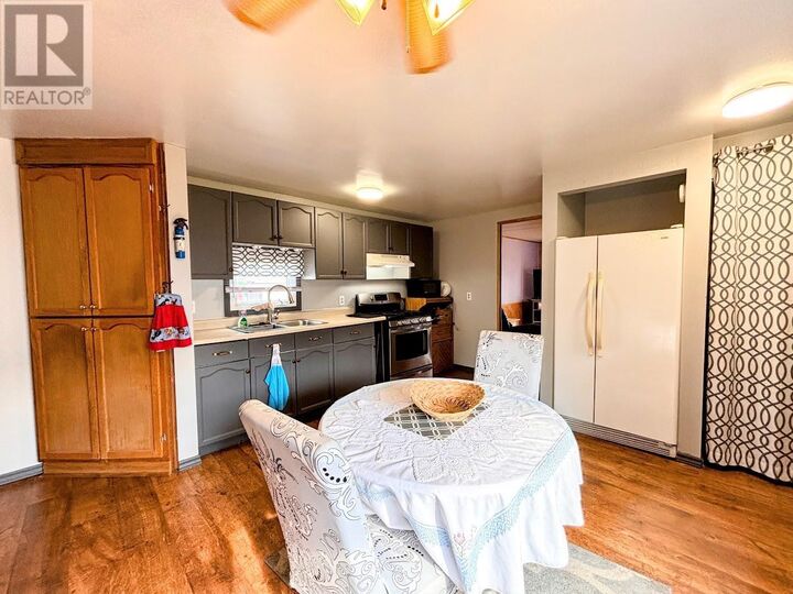 Property Photo: 24 Jackson Cres ON P0T 2E0