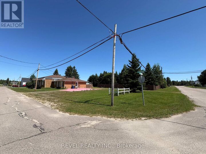 Property Photo: 21 Jacques Avenue Fauquier ON P0L 1G0