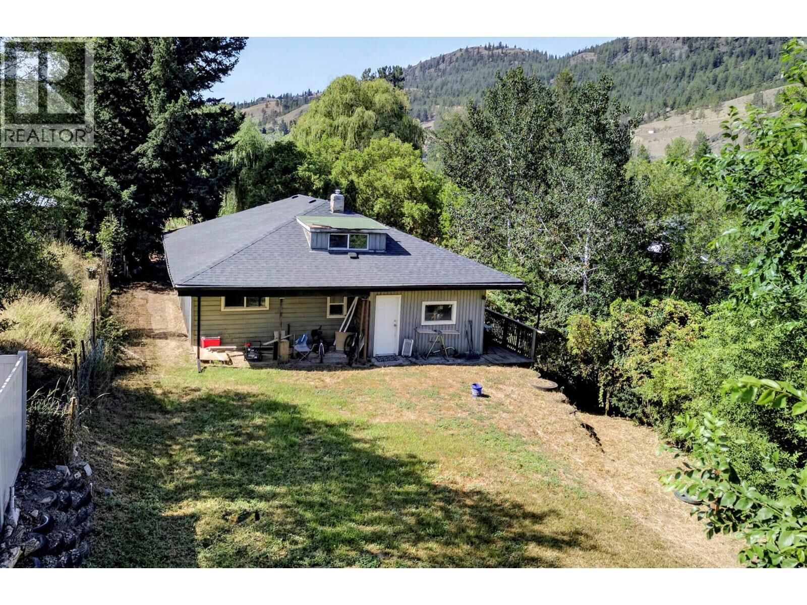 Property Photo: 150 Beachview Road BC V2H 1M5