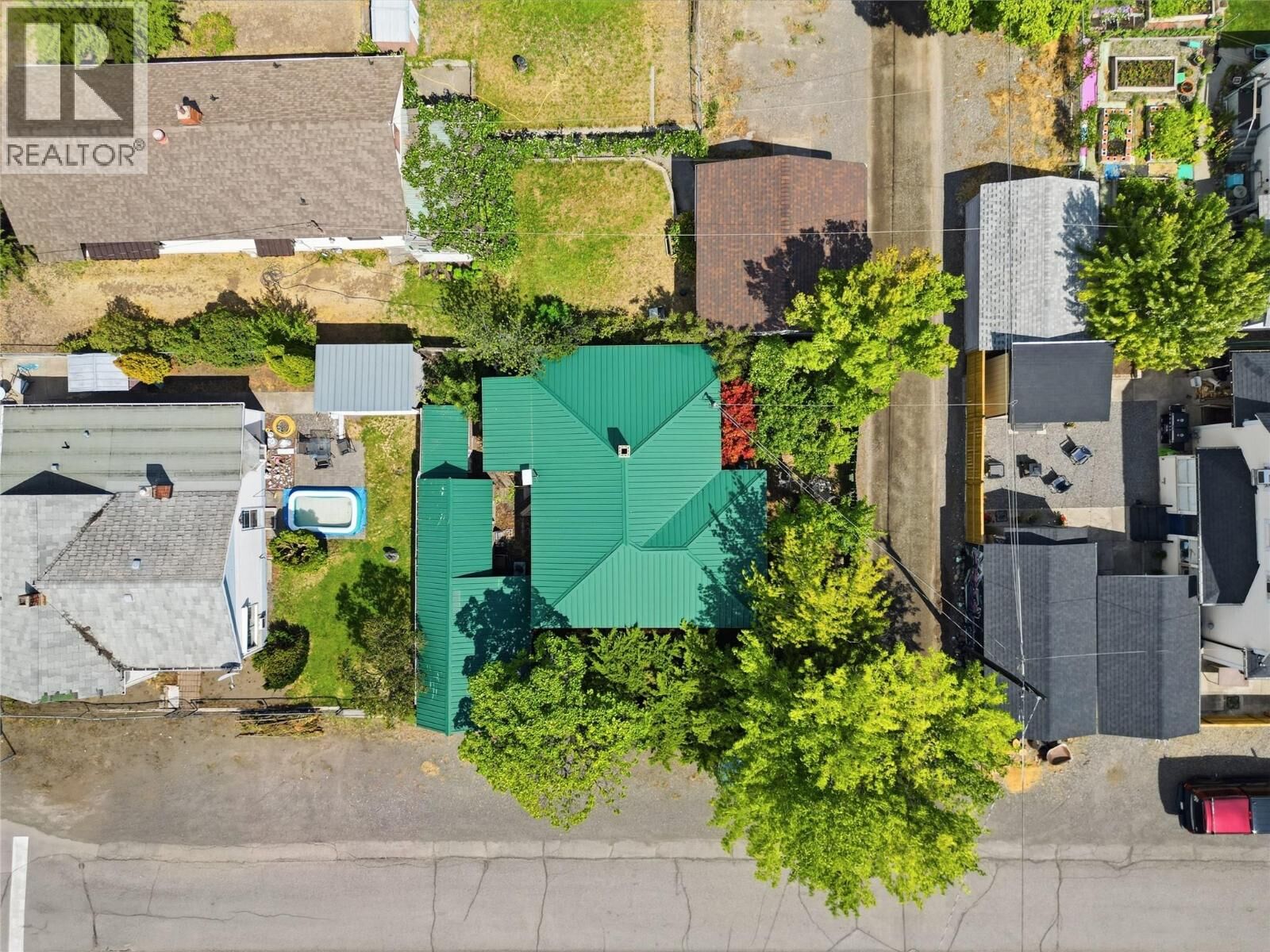 Property Photo:  252 6th Street  BC V0K 1A0 