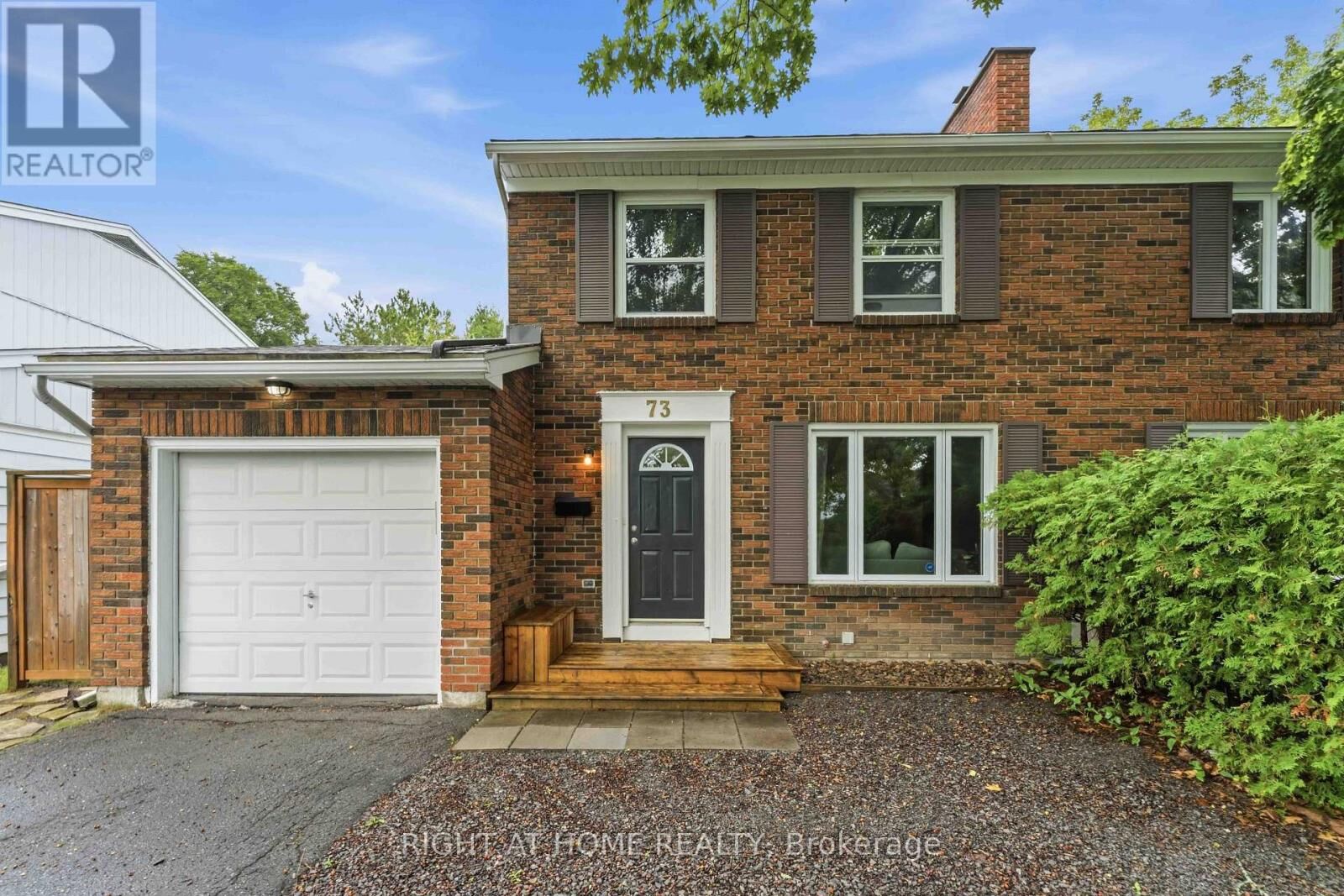 Property Photo: 73 Hobart Crescent ON K2H 5S3
