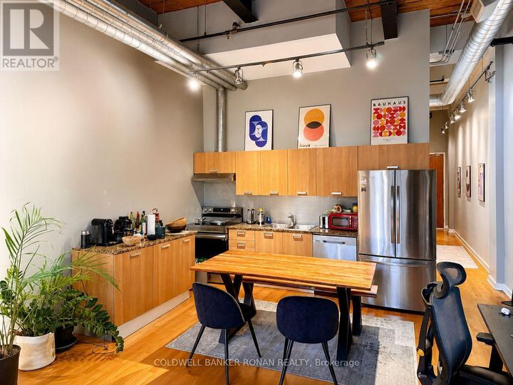 Property Photo:  43 Hanna Avenue 116  ON M6K 1X1 