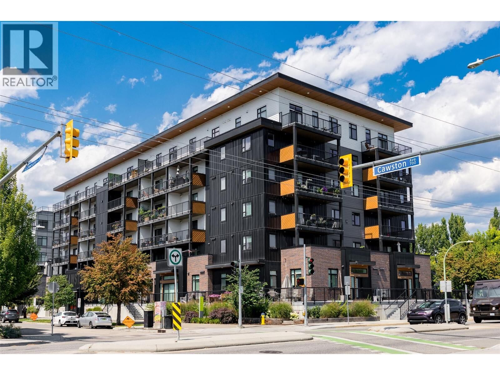 Property Photo: 660 Cawston Avenue 607 BC V1Y 6Z4