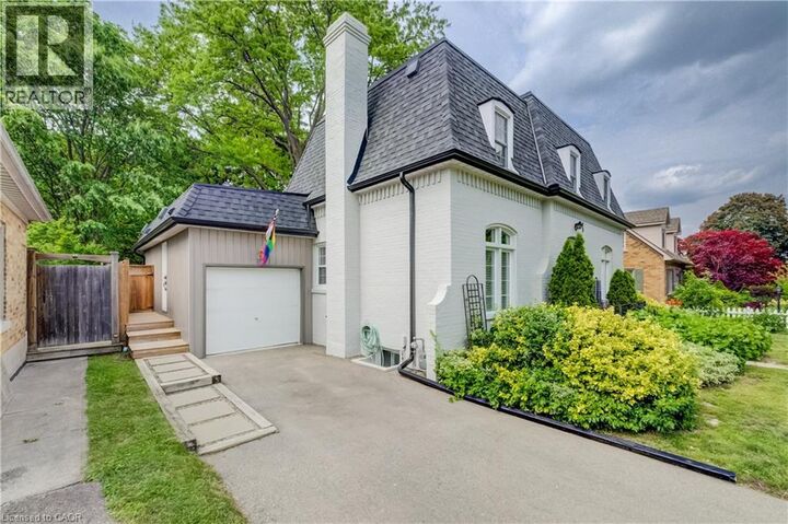 Property Photo: 314 Glasgow Street ON N2M 2M8