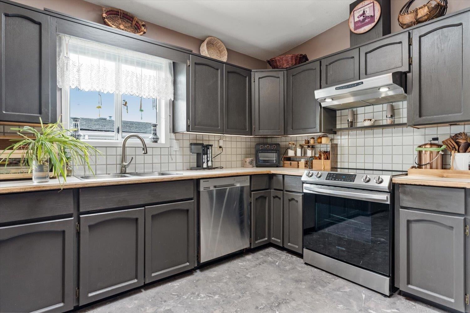 Photo de la propriété:  9055 Ashwell Road 64  BC V2P 7S6 