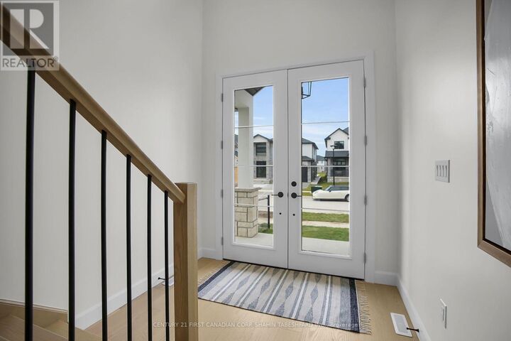 Property Photo: 1449 Twilite Boulevard ON N6G 3R5