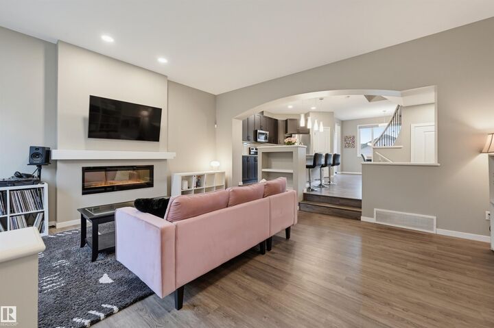 Property Photo:  5175 Edgemont Boulevard NW  AB T6M 1J7 