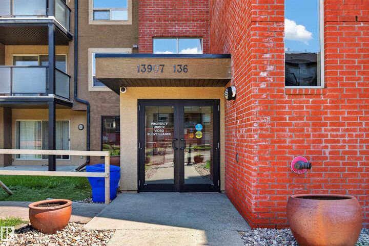 Property Photo: 13907 136 Street NW 104 AB T6V 1Y5
