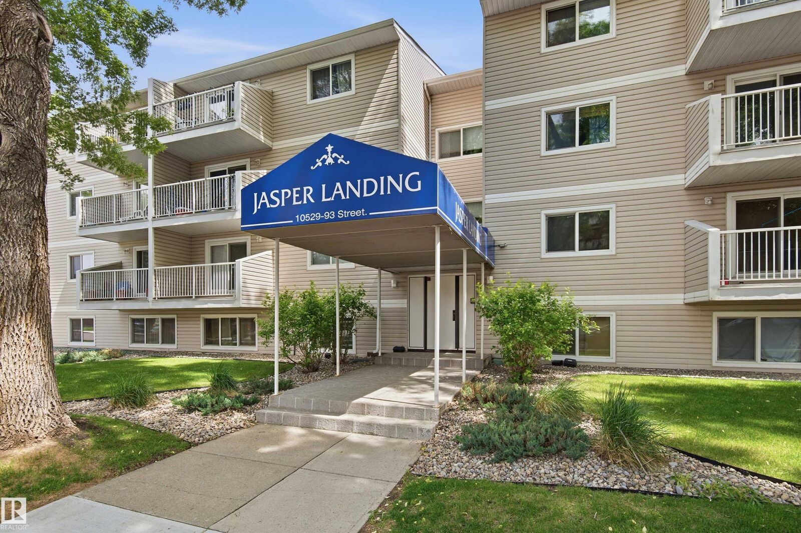 Property Photo:  10529 93 Street NW 112  AB T5H 1X6 