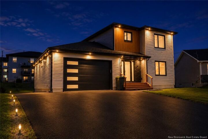 22 Mathias St — photo 1