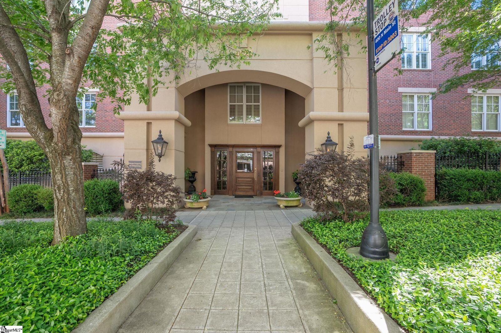 Property Photo: 400 N Main Street Apt 202 SC 29601