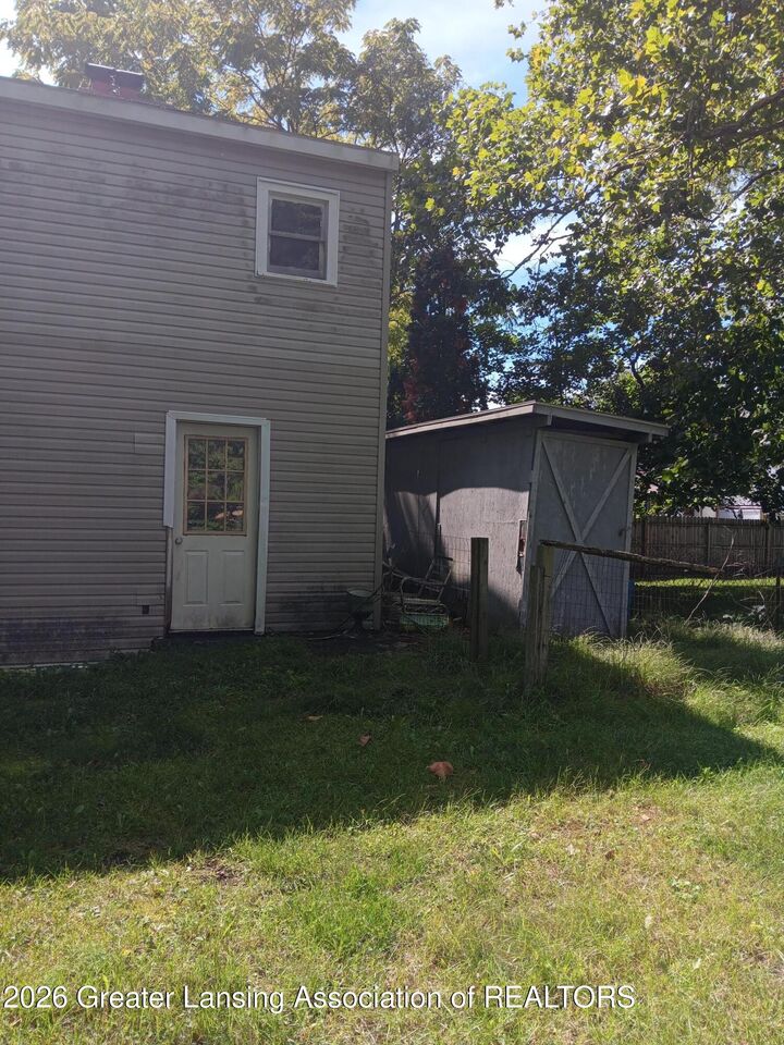 Property Photo: 2077 Elliott Street MI 48842
