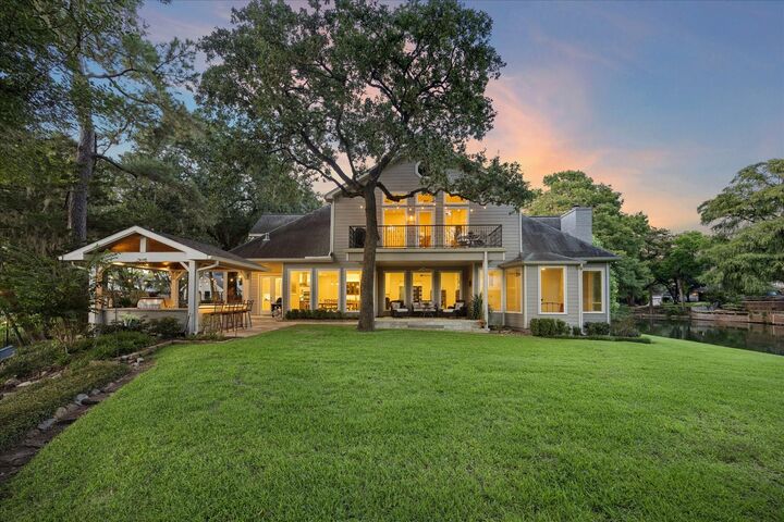 Property Photo: 12338 Honeywood Trail TX 77077